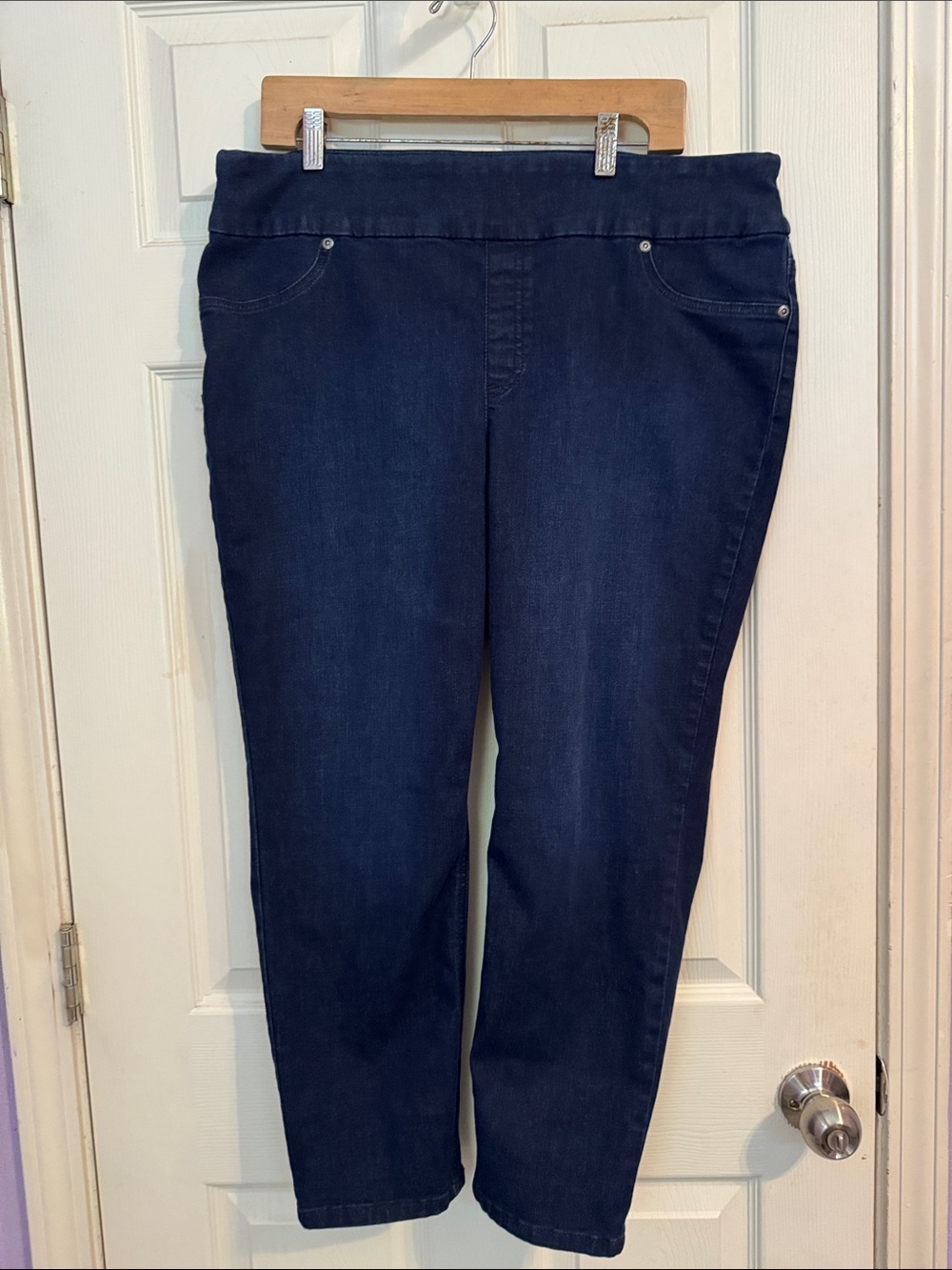 Chico's Dark Blue Ankle-Length Pull-On Jeans